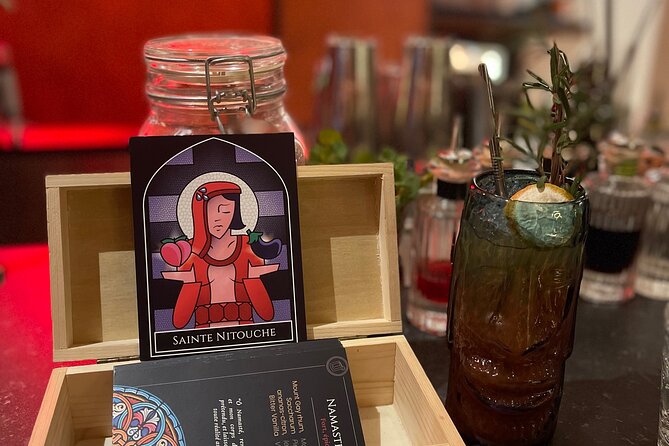 Paris Solo meetup:A cultural stroll,drinks and socializing - Crafting and Consuming Personalized Cocktails