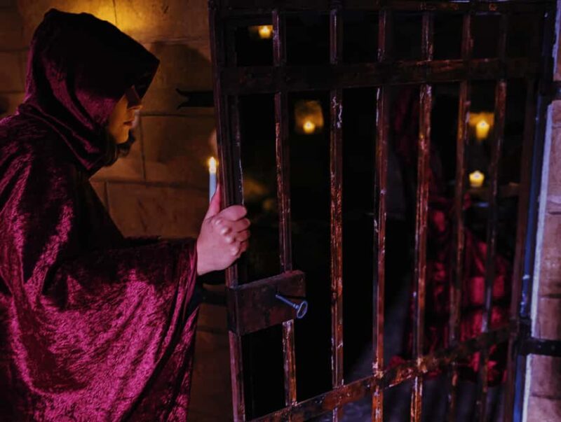 Paris: Take part in a unique immersive game! - The Setting: From Saint-Lazare to 1432 Waloris