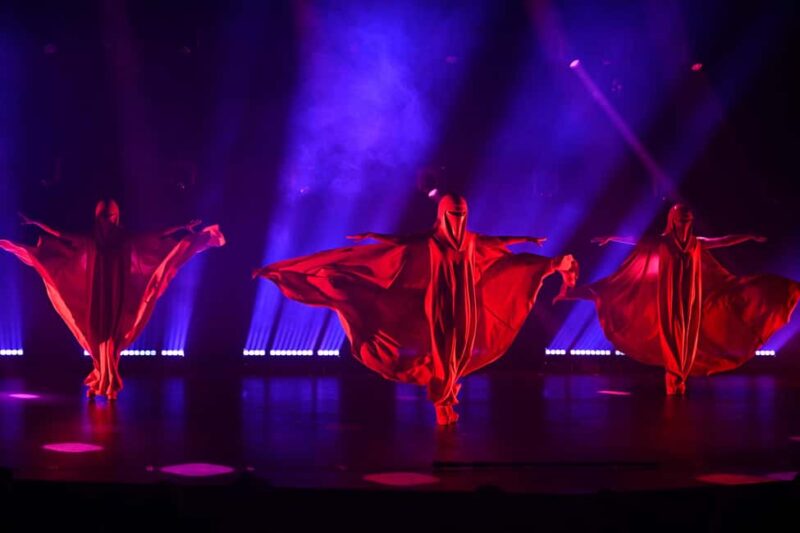 Paris: The Empire Strips Back a night of show and atmosphere - A Night of Sci-Fi Parody and Seduction in Paris