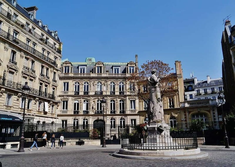 Paris: The Great Crosswalk! Chronological view of Paris! - Climbing Montmartre: The Artistic and Bohemian Atmosphere