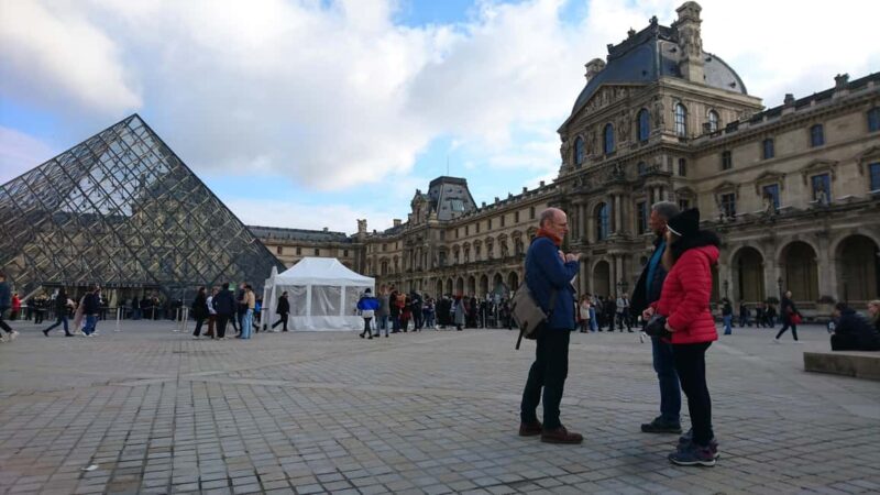 Paris: The Louvre A Private Tour - an artist's insight - Intimate Group Experience Limits the Crowd