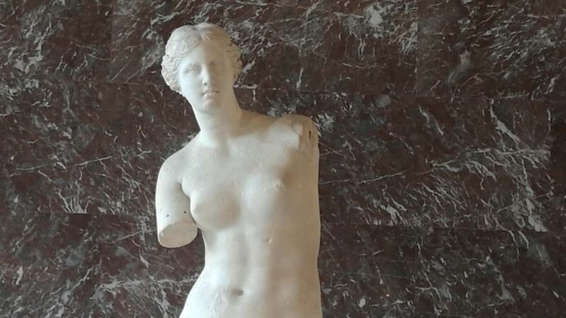 Paris: The Louvre A Private Tour - an artist's insight - Exploring the Louvres Key Wings and Masterpieces