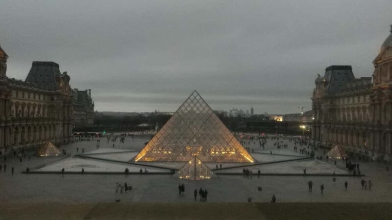 Paris: The Louvre A Private Tour - an artist's insight - Limitations and Considerations