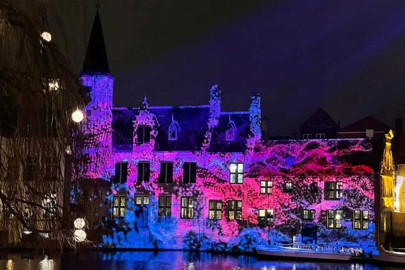 Paris to Bruges & Brussels Christmas Market 2 Days Tour - Simon Stevin Square: A Cozy Spot for Unique Gifts