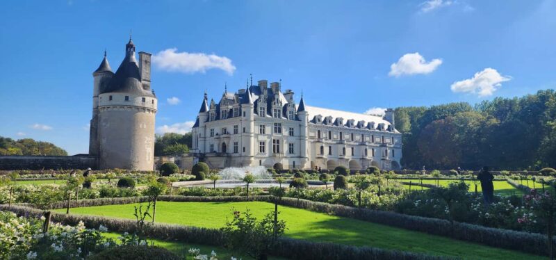 Paris to Loire Valley Castles Chambord & Chenonceau -DayTrip - Embarking from Paris: Convenient Pickup and Luxury Transport