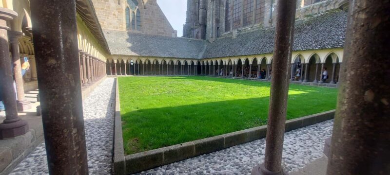 Paris to Mont Saint-Michel Day Trip in luxury van Live Guide - Practical Details and Tips for the Day Trip