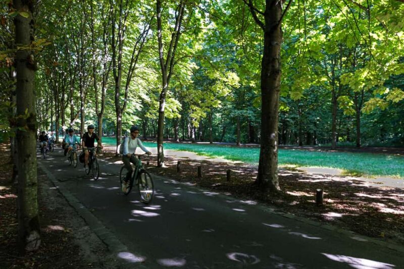 Paris to Versailles by electric bike - Nature and discovery ride - Cycling through Marnes-la-Coquette and Fausses-Reposes Forest