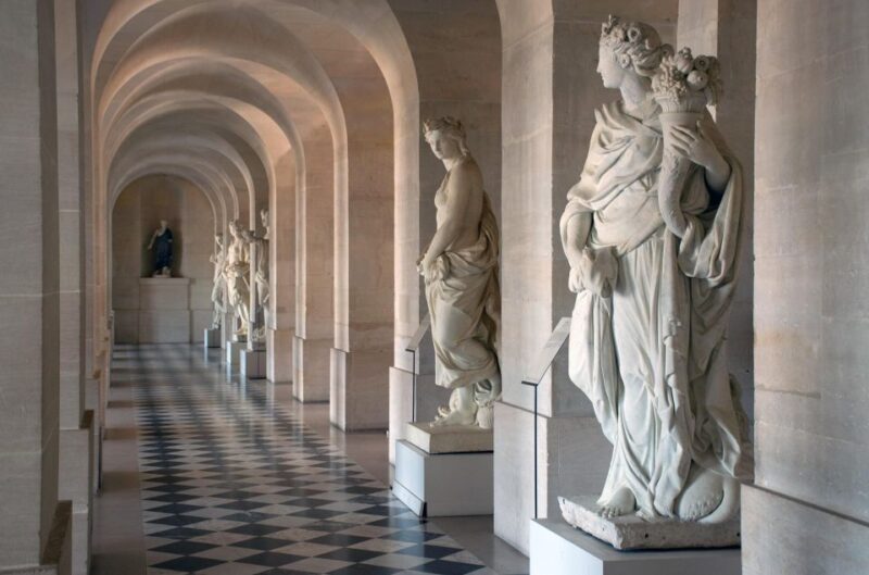 Paris to Versailles: Private Guided Tour with Transport - Discover the Iconic Palace of Versailles