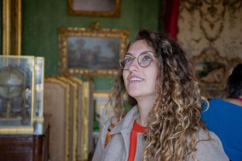 Paris to Versailles: Private Guided Tour with Transport - Visiting the Hall of Mirrors and Iconic Rooms