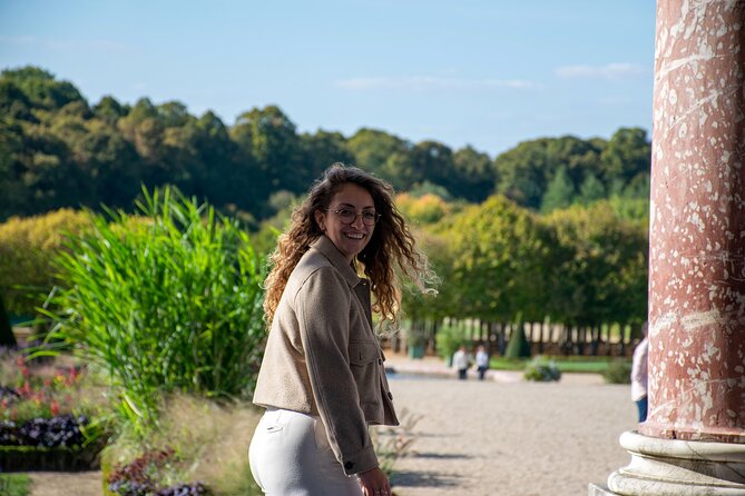 Paris to Versailles Royal Day: Private Guided Tour with Transport - The Role of the Knowledgeable Guide in Bringing Versailles to Life