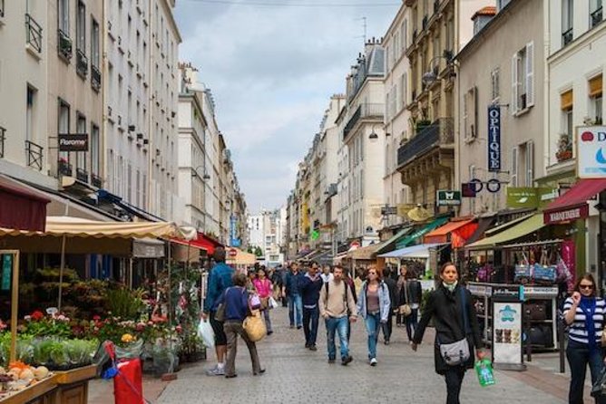 Paris Top Attractions & Hidden Gems around your Hotel Private Orientation Tour - Logistics and Meeting Arrangements