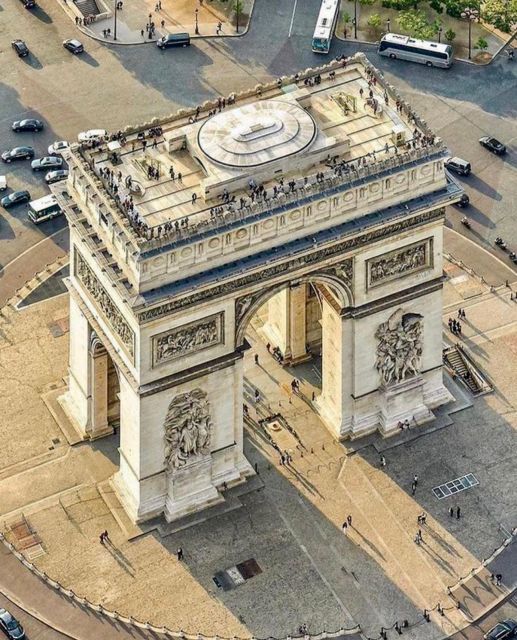 Paris Top Sights Half Day Walking Tour with a Fun Guide - Inside the Louvre and Its Artistic Treasures