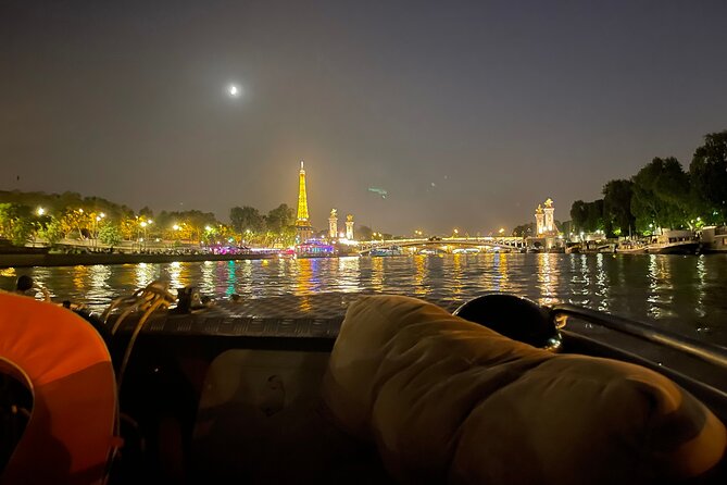 Paris Top Sights Seine River Private Boat Excursion - Views of Paris Plages and the Seines Natural Beauty