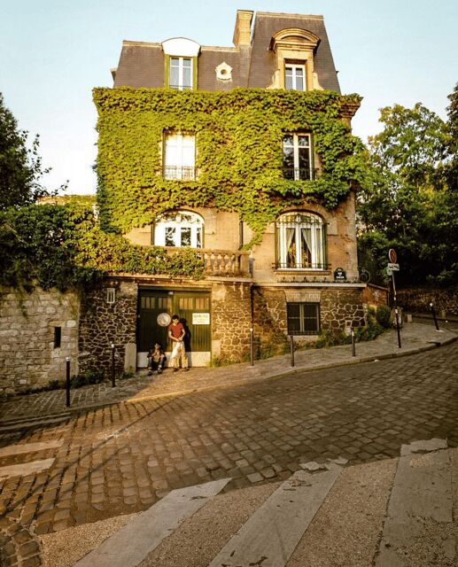 Paris :Tour 2CV Paris Secret - Why This Tour Offers Great Value