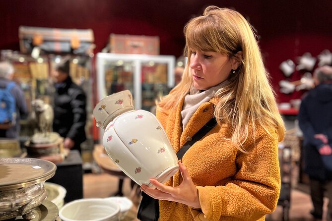 Paris Treasure Hunt to the Auction Rooms - Expert Guidance by Daria