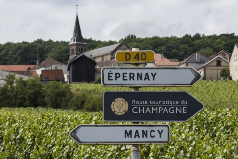 Paris: Two Reims Champagne Vineyards with Tastings and Lunch - Exploring the City of Reims and Its Historic Streets