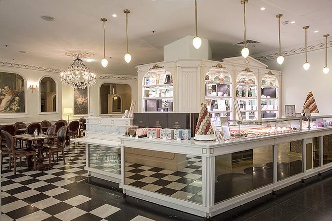 Paris VIP Shopping Experience with Lounge Access, Lunch and Transfer - Panoramic Views from Galeries Lafayette’s Roof Deck