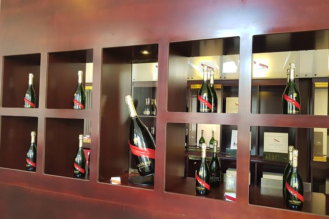 Paris Wine Day Tours exclusive Champagne tour incl. 3 visits - The Logistics and Comfort of the Tour Experience