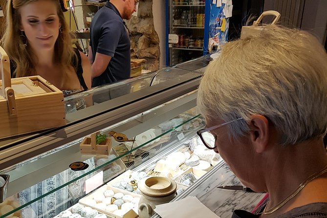 Paris Wine Day Tours exclusive wine tour in the Sancerre area - Exploring Pouilly-sur-Loires Cheese and Wine Heritage