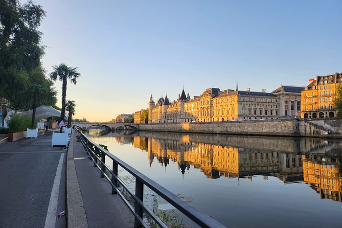 Paris Without People - Sunrise Bike Tour & Breakfast - Key Points