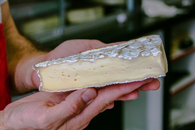 Parisian Happy Hour Food Tour with a Small Group - Starting Point and Duration of the Food Tour