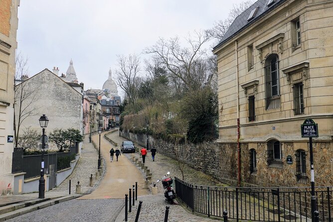 Parisian Love Affair: Elegant Romance Private Tour in Paris - Offbeat and Local Experiences