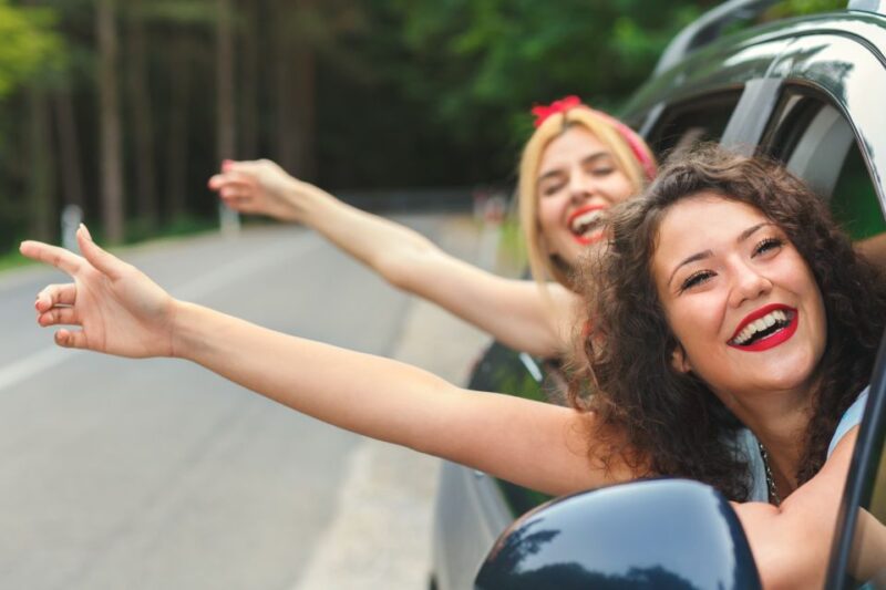 Paris's Old Town and Top Attractions Private Car Tour - Key Points