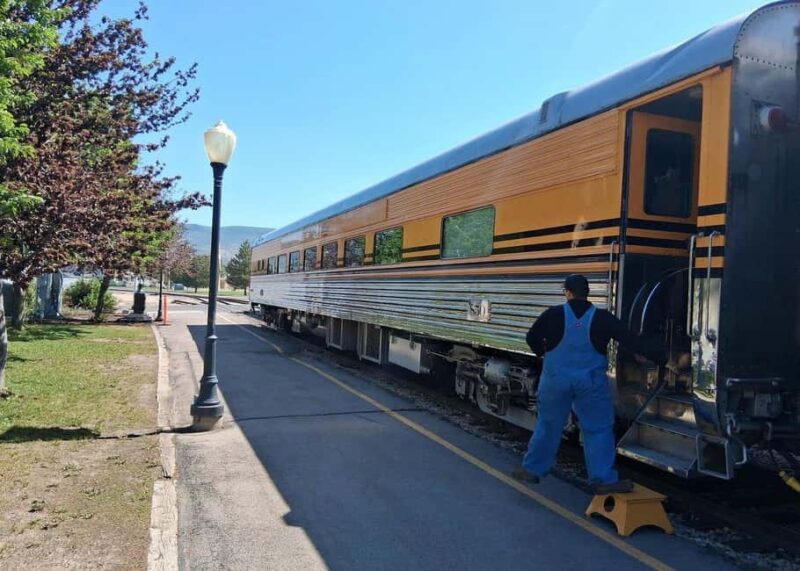 Park City: Heber Valley Railroad & Deer Creek Reservoir Tour - Experience a Scenic Ride on the Historic Heber Valley Railroad for $125