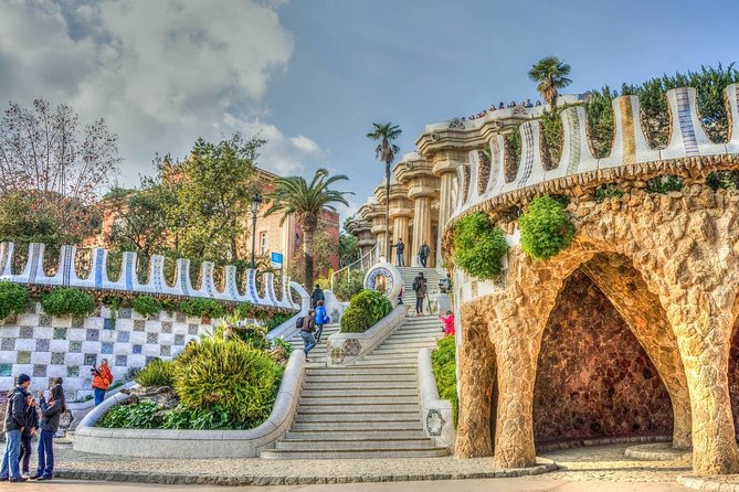 Park Guell and Sagrada Familia Private Tour with Hotel pick-up - Key Points