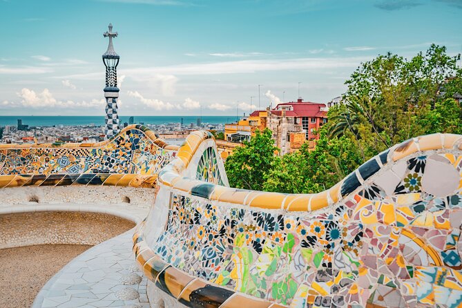 Park Guell Guided Group Tour with Optional Sagrada Familia - The Value of Guided Insights