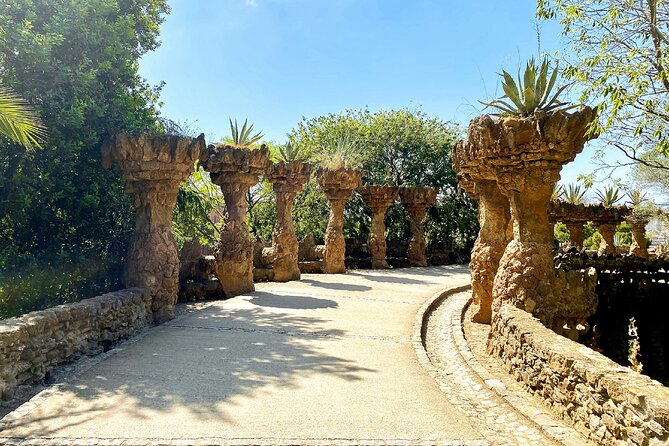 Park Guell Guided Group Tour with Optional Sagrada Familia - Bright Spots and Final Advice
