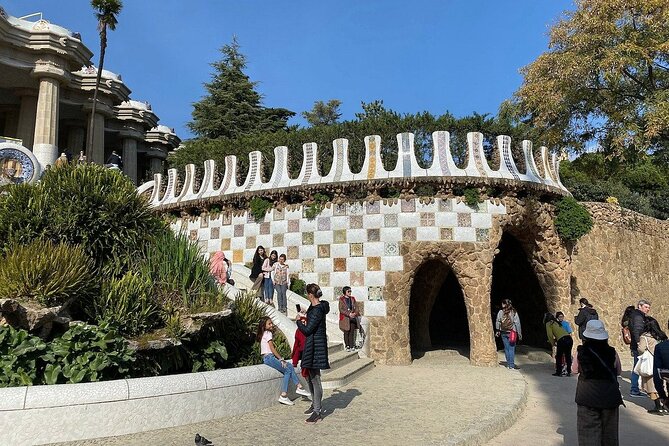 Park Güell Guided Tour in Barcelona - Key Points