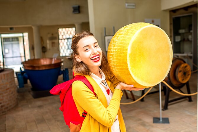 Parmesan, Balsamic Vinegar and Ferrari with Lunch - Convenient Logistics with Private Transportation and Guided Tours
