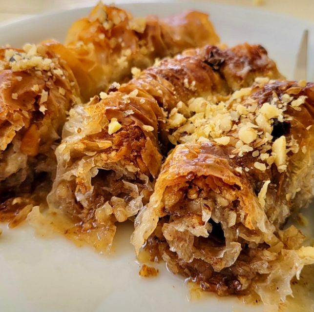 Paros: Greek Cooking Class with Full Meal - The Atmosphere and Teaching Style of the Class