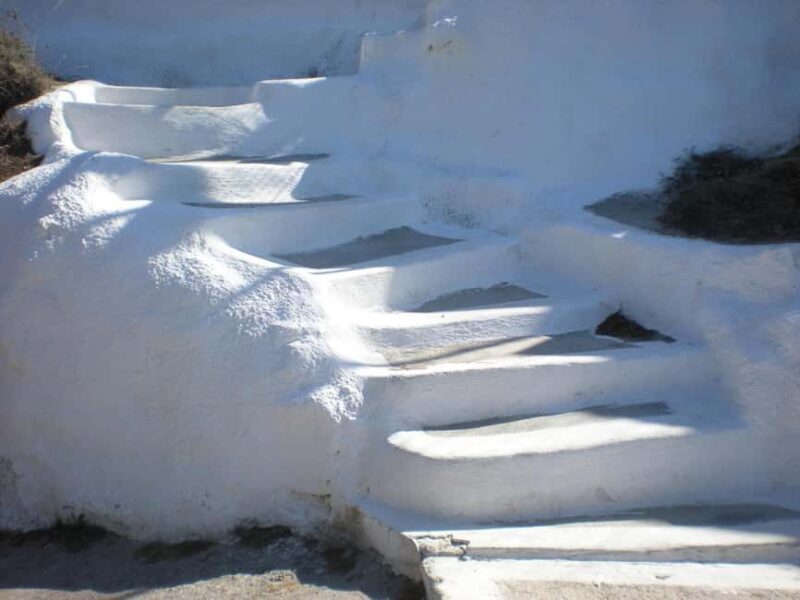 Paros: Lefkes, Naousa, Fishing Village Tour with Pie Tasting - Wandering Through Naousa’s Whitewashed Alleys