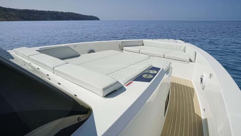 Paros: Private Boat Tour to Antiparos & Blue Lagoon Swimming - Exploring the Blue Lagoon at Panteronisia