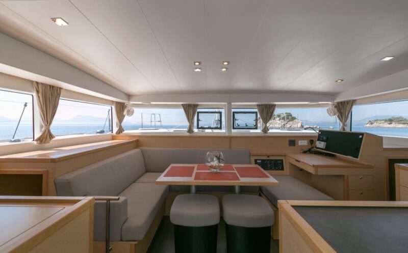 Paros: Private Catamaran Cruise with Lunch, Drinks & SUP - Flexibility and Weather Dependence