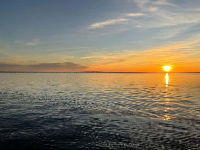Parque das Nações: Yoga and meditation at sunrise aboard a sailboat! - Included Amenities Enhance the Experience
