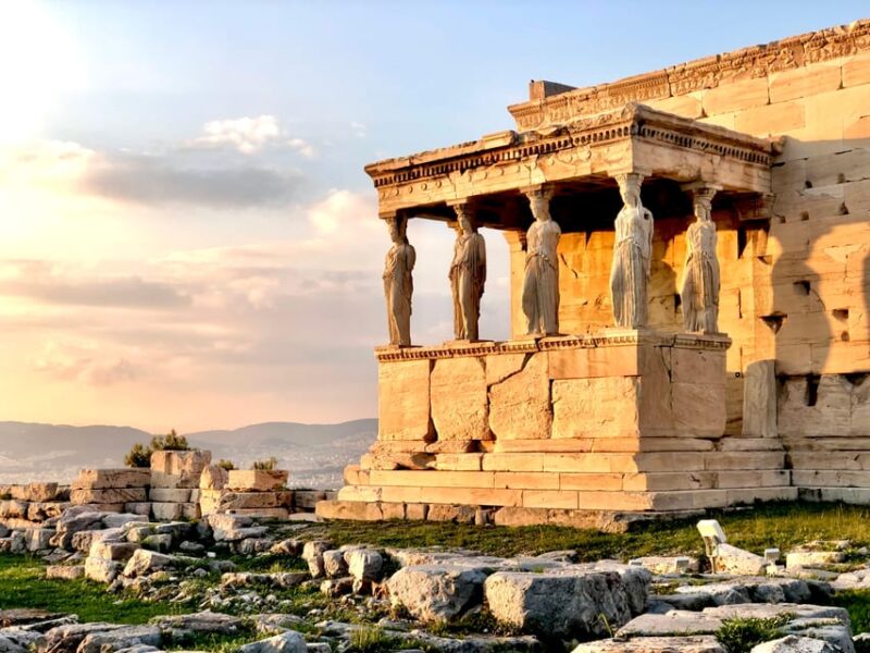 Parthenon & Acropolis Guided Tour in Spanish -Option Tickets - The Guide: Knowledgeable and Passionate about Greek History