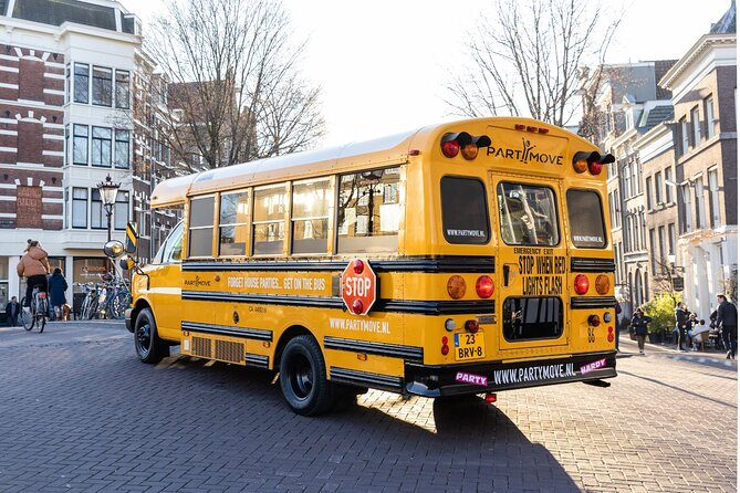 Partybus Amsterdam for 15 persons (1 hour drive) - The Experience Provider: Partymove BV