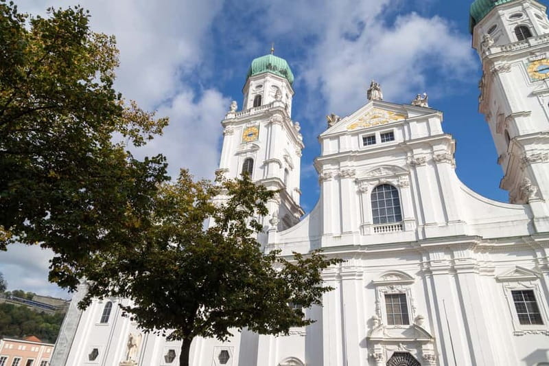 Passau: Express Walk with a Local in 60 minutes - Key Points