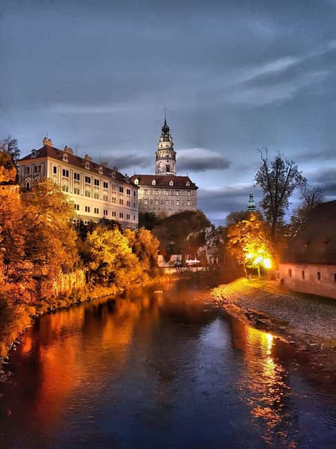 Passau: to Prague via Cesky Krumlov with walking Guided Tour - Passau to Prague via Cesky Krumlov with Guided Walking Tour: An In-Depth Look