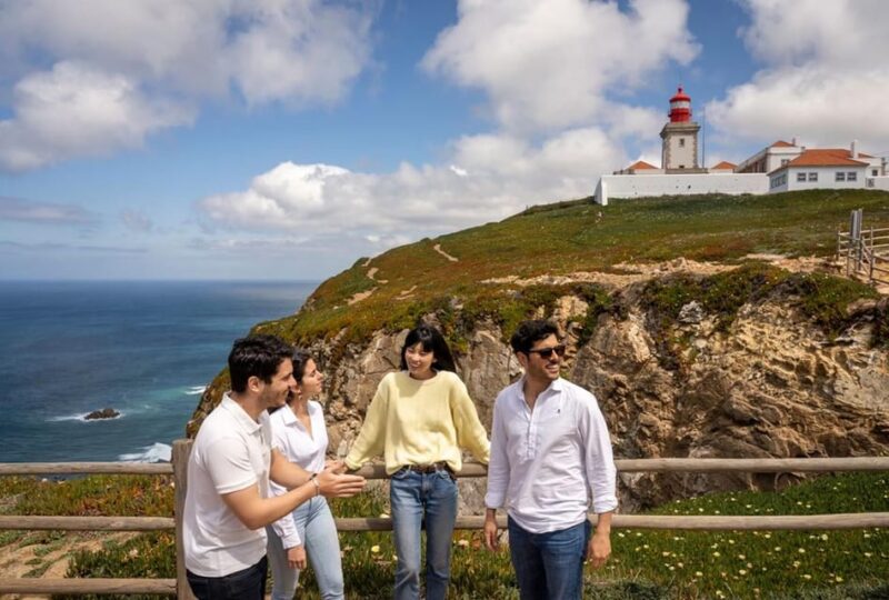Passeio em Grupo Para Sintra e Cascais Saindo de Lisboa - The Moorish Castle Outside the Main Entrance