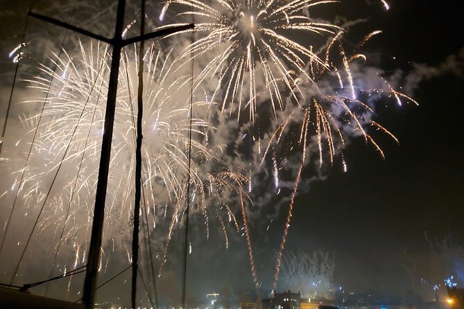Passing the Year in a Boat with Champagne and Fireworks - Departing from Doca de Santo Amaro for a Prime Fireworks View