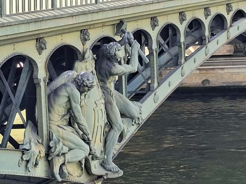 Passy: History and tour of this "chic" Parisian neighborhood - Exploring Iconic Buildings from the 1900s to 1930s