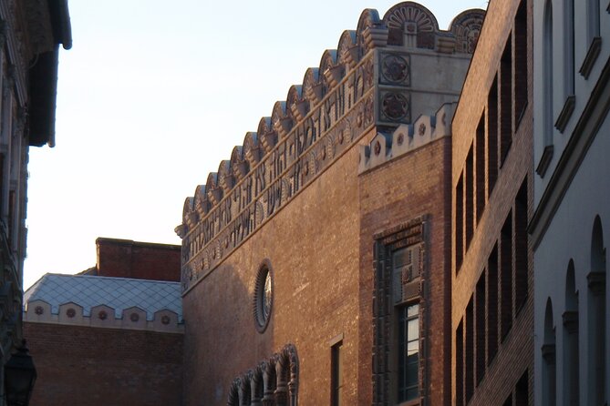 Past and Present of Budapest Jewish District Tour - Visiting the Rumbach Street Synagogue and Urban Art