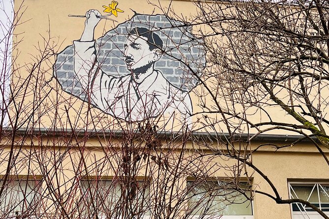 Past Meets Present in Warsaw's Jewish Ghetto - Visiting the Jewish Historical Institute and Its Role During WWII