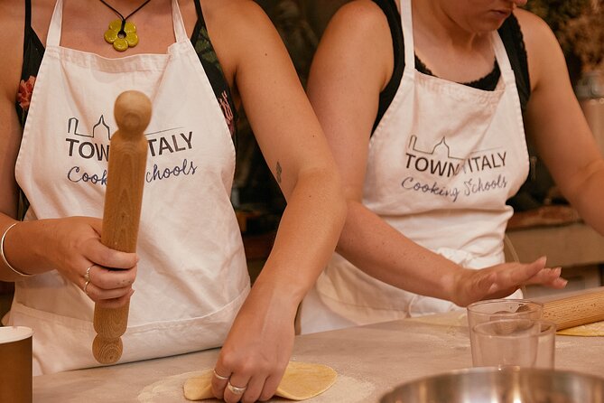 Pasta and Gelato Cooking Class in the heart of Florence - Gelato Making: A Sweet Italian Tradition