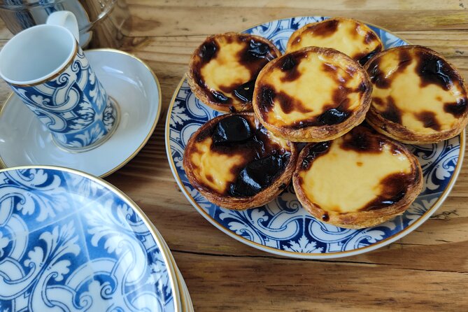 Pastel de Nata Perfection: Hands-On Class in Algarve - Sampling and Drinks: A Portuguese Hospitality Experience