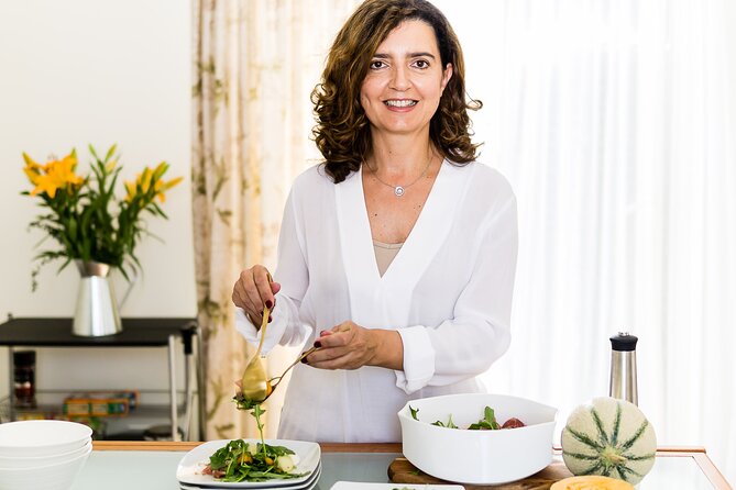 Pastel de Nata Perfection: Hands-On Class in Algarve - The Host and Home Environment